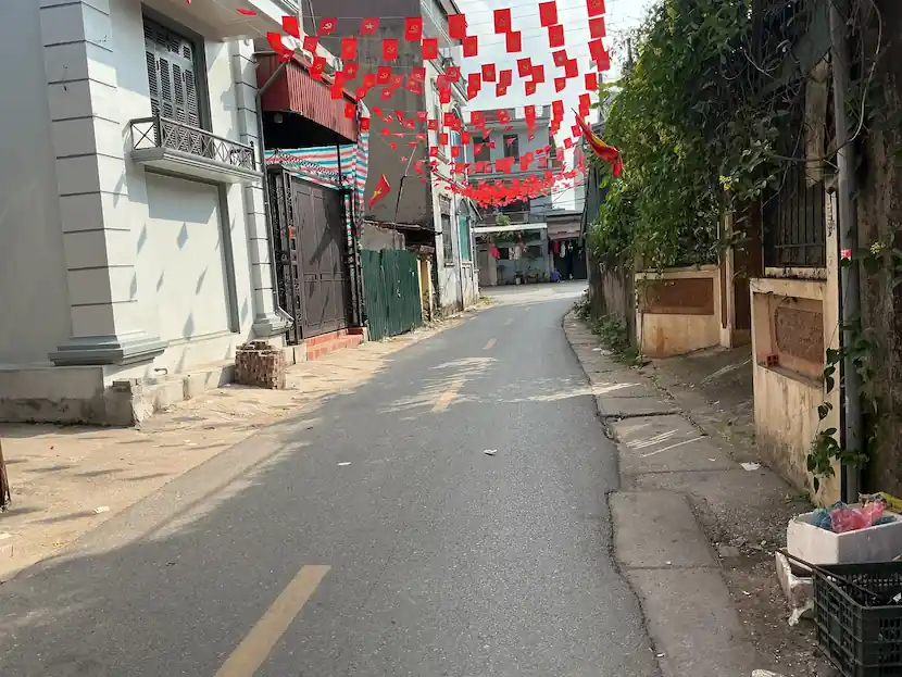 Đường vào kho xưởng 177m2 tại Thuý Lĩnh - Lĩnh Nam